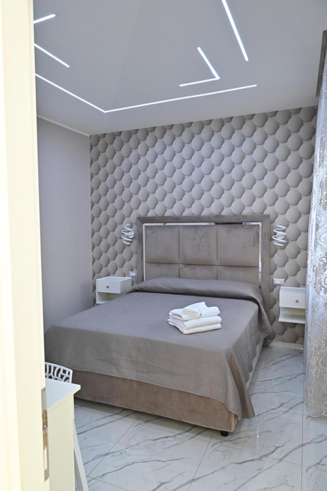 Bed and Breakfast Bebsantaniellohouse1 Nápoles Habitación foto